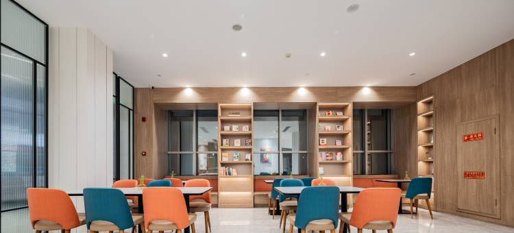 艾思酒店(成都金堂淮口中学店)图片