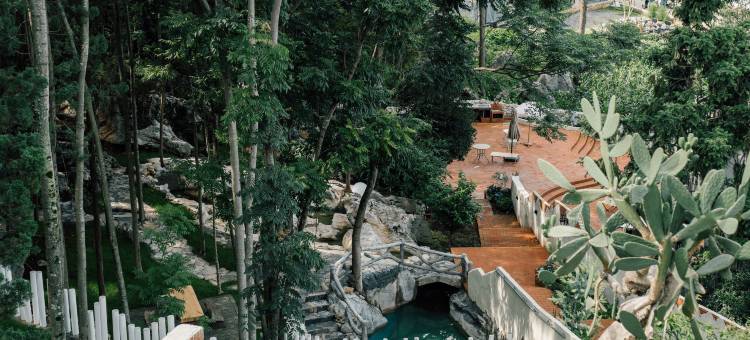 万峰林事无花径民宿图片