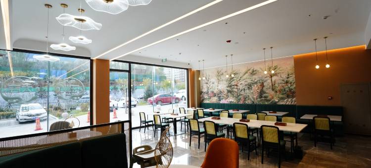 格雅酒店(赤峰高铁站店)图片