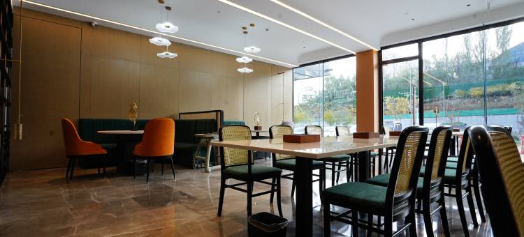 格雅酒店(赤峰高铁站店)图片