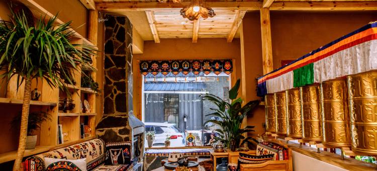 会泽芊訸影院名宿图片