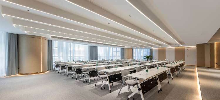 呼和浩特和林格尔数聚小镇亚朵酒店图片