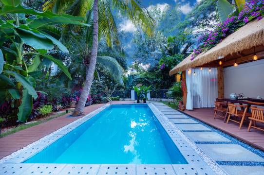 京合苑花堂泳池美宿(西双版纳景洪融创国际旅游度假区店)