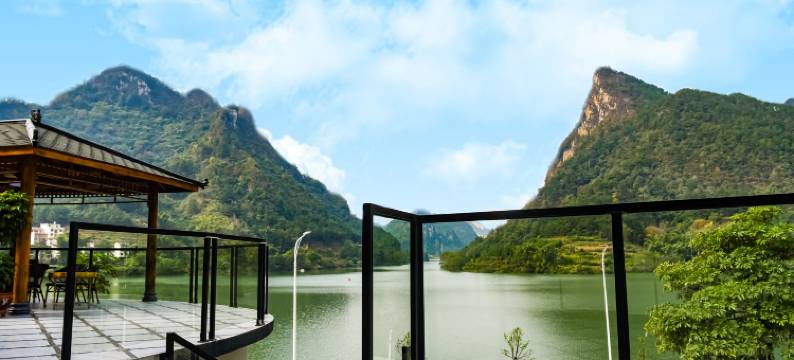 巴马湖光秋月酒店图片