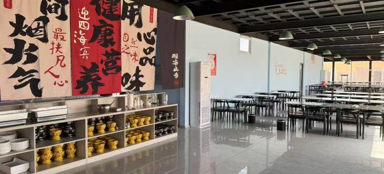 沙漠野玫瑰露营民宿图片
