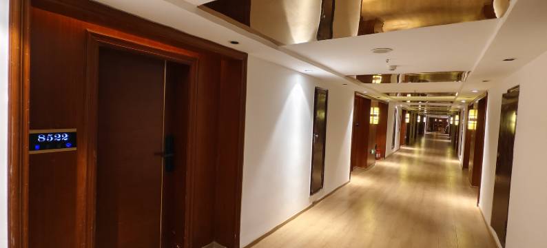 极限星光电竞民宿(万达广场店)图片