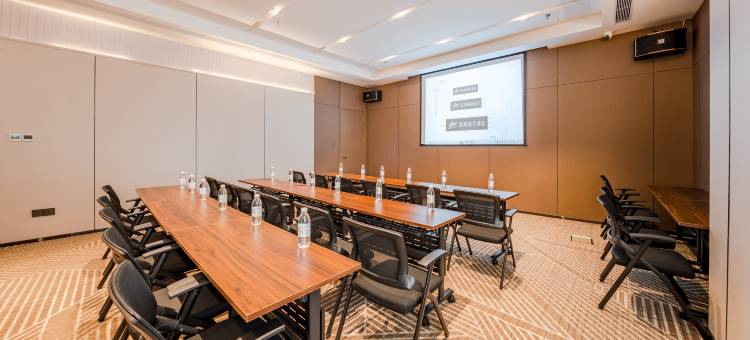 如家精选酒店(大连高新万达广场店)图片