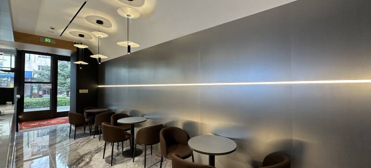 伊春新谦ESPORTS酒店图片