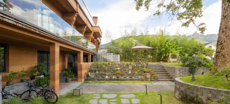 花筑·九华山山自闲民宿(九华山游客换乘中心店)图片