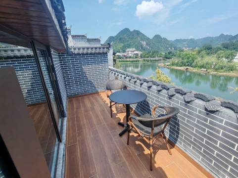 福祥居·极简伴江景观民宿(边城茶峒景区店)图片