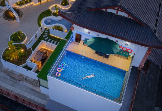 张家界沄栖·V度假民宿（国家森林公园标志门售票站店）外景图