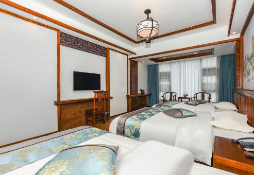 Zhangjiajie Manhaoju (Wulingyuan Huanglongdong) Hotel Overview