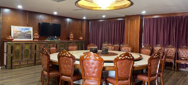 那曲岗亚尔大酒店图片