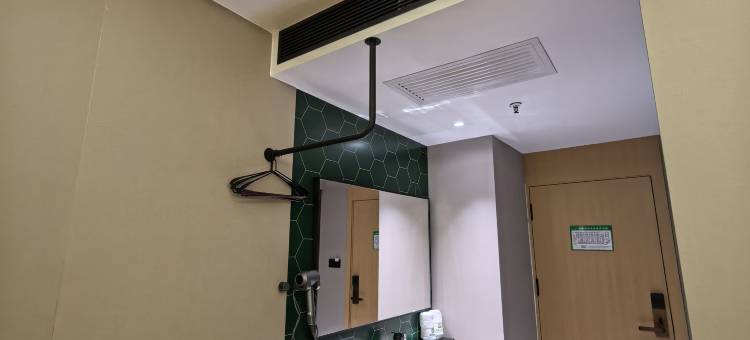 阿瓦提新华世纪酒店(刀郎文化广场店)图片