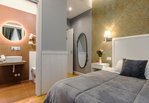 Bed And Best Hotel Overview