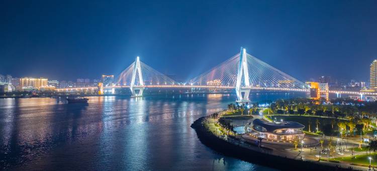 良智汇品酒店(海口骑楼老街友谊商业广场店)图片