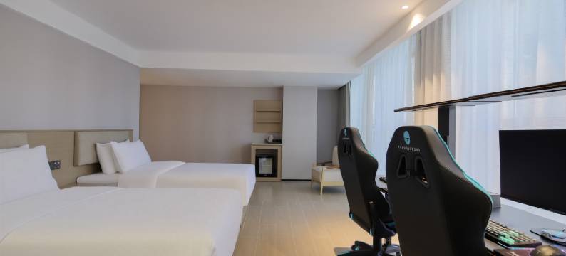 雷神电竞酒店(吕梁离石龙凤北大街店)图片