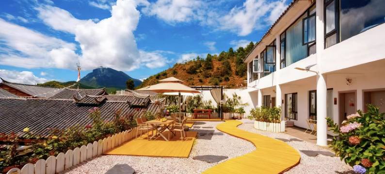 泸沽湖泊居客栈图片