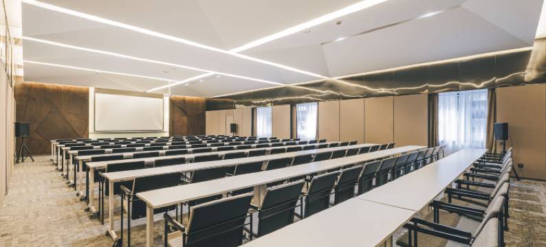 宜尚PLUS酒店(重庆李子坝两路口地铁站店)图片