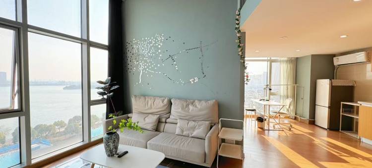 苏苏loft湖景公寓(尹山湖地铁站店)图片