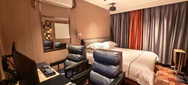 飞宇影院式电竞酒店(八公山店)图片