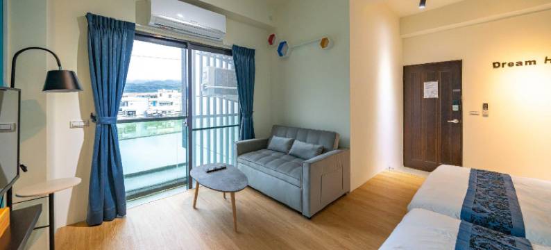 Bùxiǎng huí jiā图片