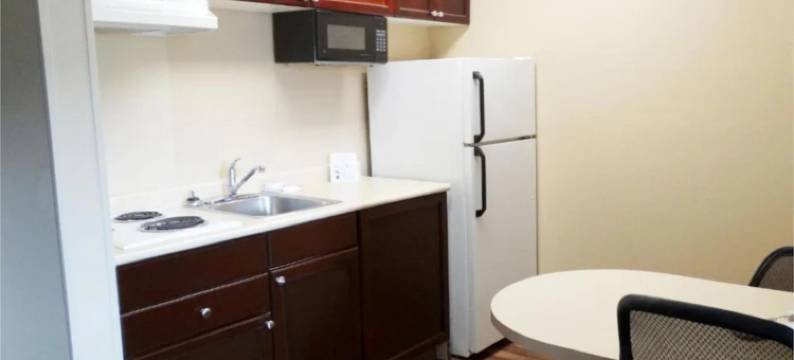 长住美国酒店 - 杰克逊维尔 - 迪尔伍德公园(Studio 6 Suites Jacksonville Deerwood Park FL)图片