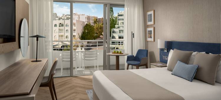 地中海海滩酒店(Mediterranean Beach Hotel)图片