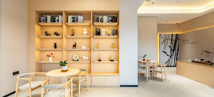 漳州西岸酒店(金峰开发区闽西南二手车城店)图片