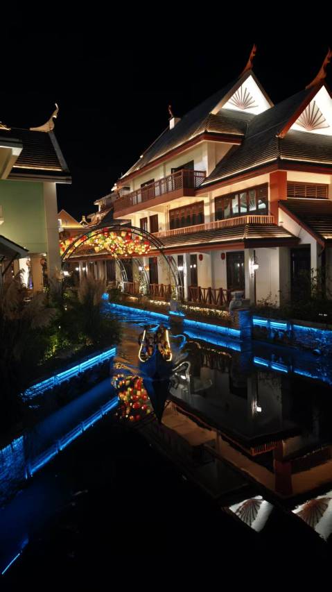 凯里亚德酒店(临沧佤山凤城玉龙湖公园店)图片