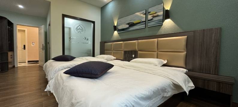 弥勒黑桃酒店(湖泉生态园红河水乡店)图片