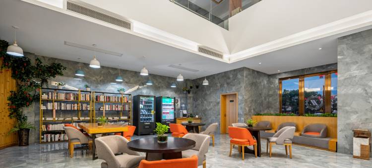 虔美国际酒店(赣州信丰高铁西站店)图片