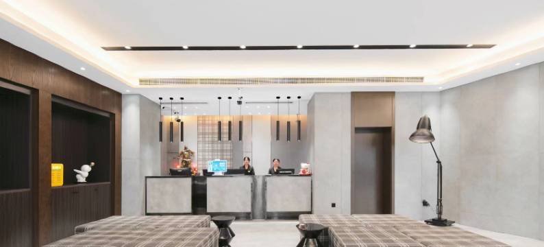 橙驿优选酒店(重庆观音桥红旗河沟轻轨站店)图片