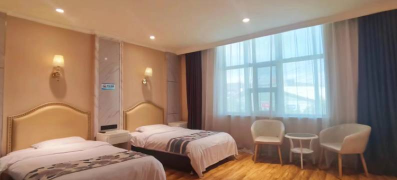 西宁万伦酒店(青海国际会展中心店)图片