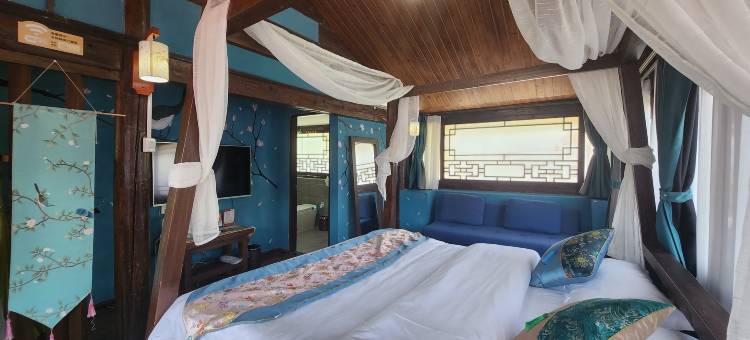 丽江普闲居客栈图片