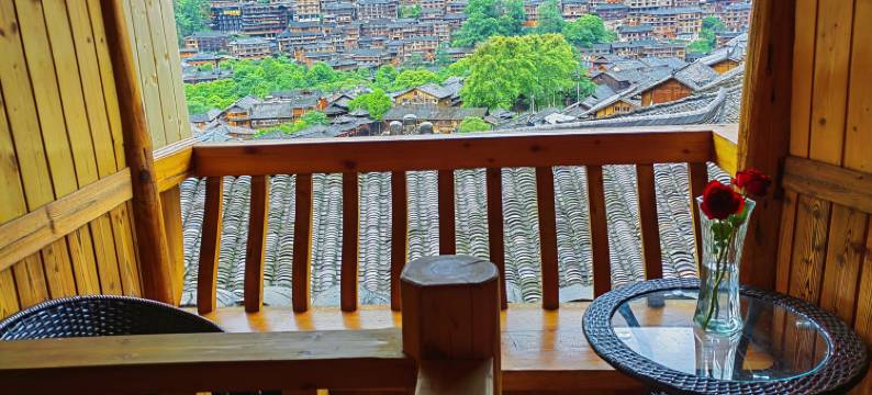 西江千户苗寨暖遇·山居民宿(东引观景台店)图片