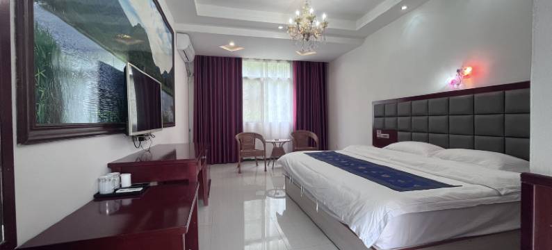 神农架九福商务酒店(大九湖坪阡古镇店)图片