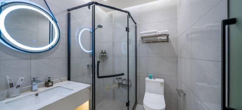 柏莉电竞酒店(武汉吴家山店)图片