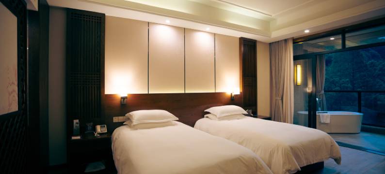 宁海天明山森林温泉大酒店图片