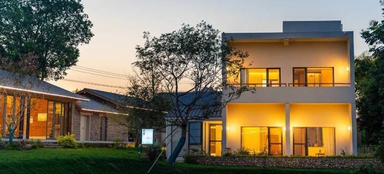 鸠兹湾度假村图片