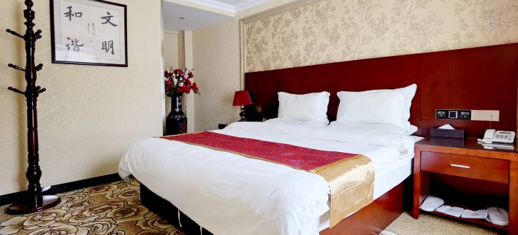 临潭馨岳大酒店图片