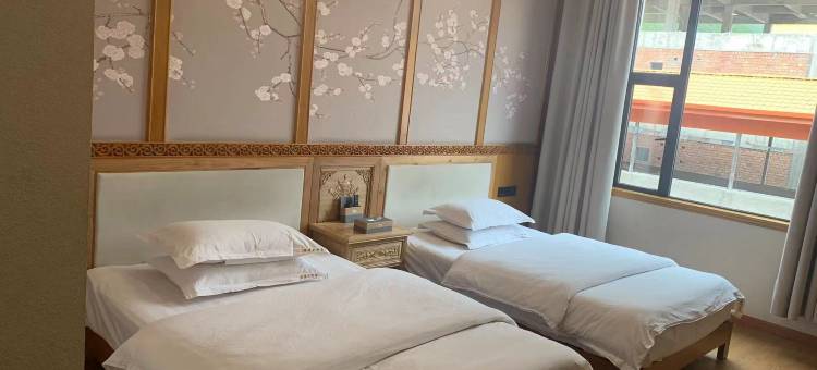 壤塘福旗大酒店(壤巴拉文化旅游景区店)图片