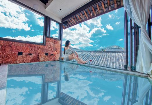 Lijiang Lanyueli Snow Mountain Scenic Hotel over view
