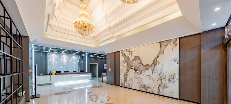 呼和浩特鹊桥大酒店(海亮广场中山路地铁站店)图片