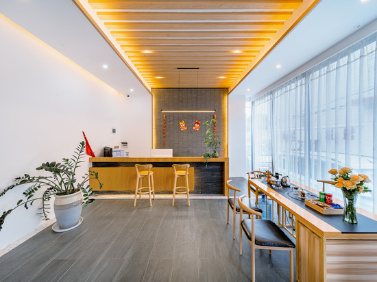 诺斯顿酒店(大理高铁站洱海公园店)