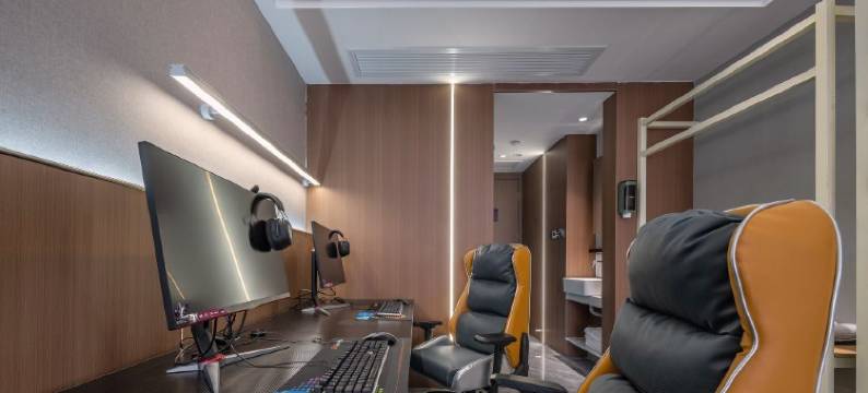 鲤白电竞酒店(长沙开福寺地铁站店)图片