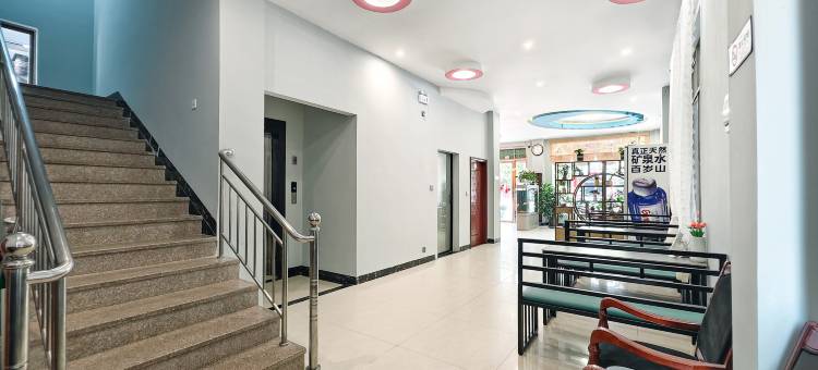 琉璃居民宿(侨港风情街店)图片