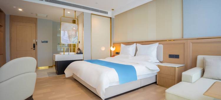 嘉隆曼福特酒店(万达广场国际会展中心店)图片