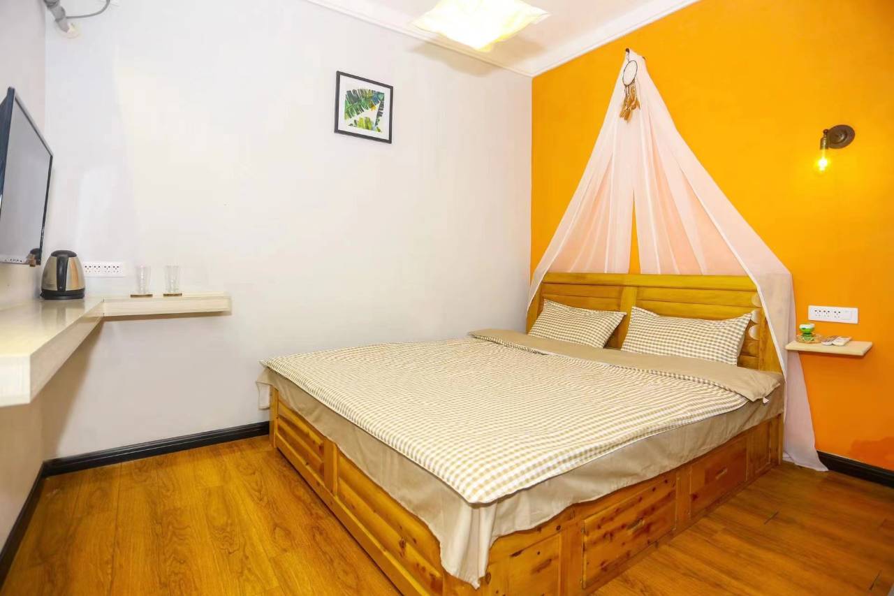 逅院民宿(丽景门十字街店)