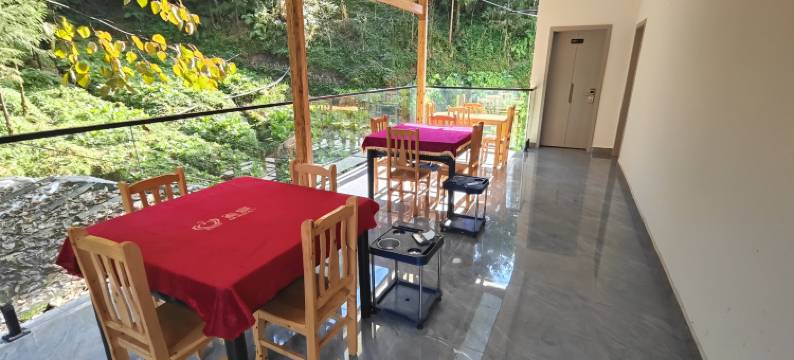 瓦屋山观山悦民宿图片